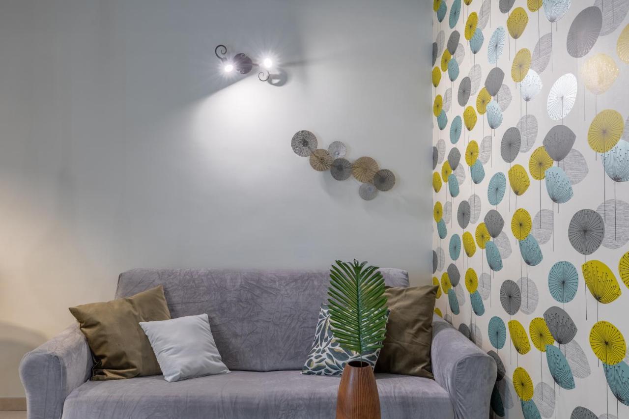 Apartment Iflat Colosseo Flower Rom
